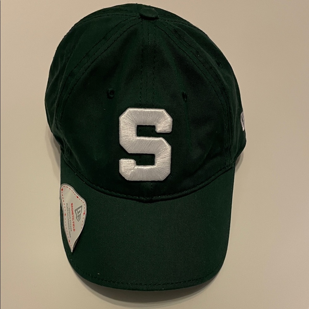 New Era Magnetic Field Green Michigan State Spartans Cap White Lettering S NWT